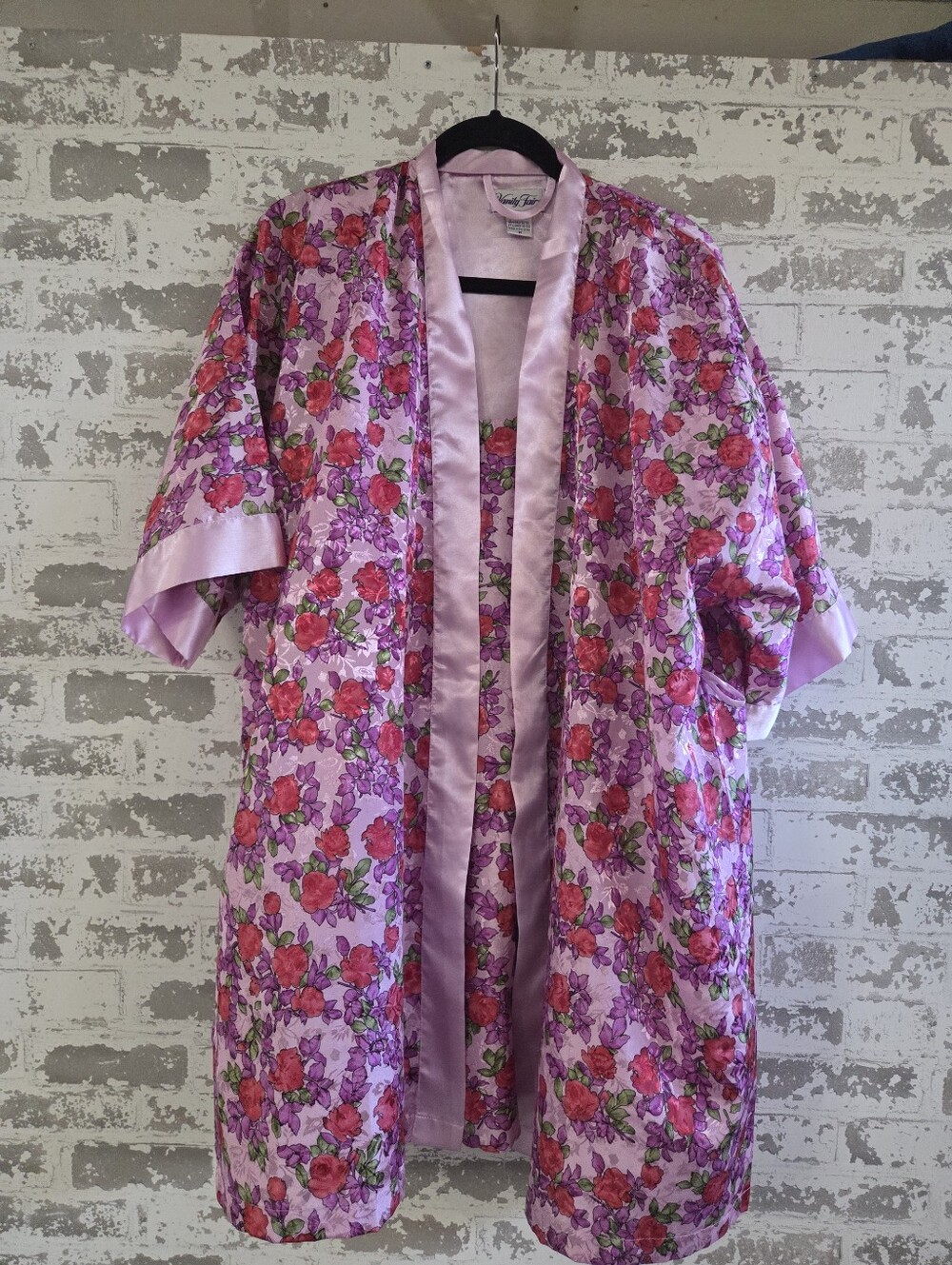 Vanity Fair Vintage 3-Piece Set Floral Satin Robe Nightgown & Padded Hanger M - Picture 4 of 9